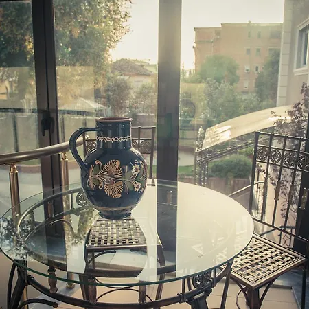 Vila Bregu Otel Tiran